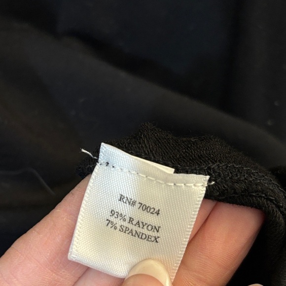 Bobi Black Fine-Knit Crew Neck Sweater - Picture 4 of 4